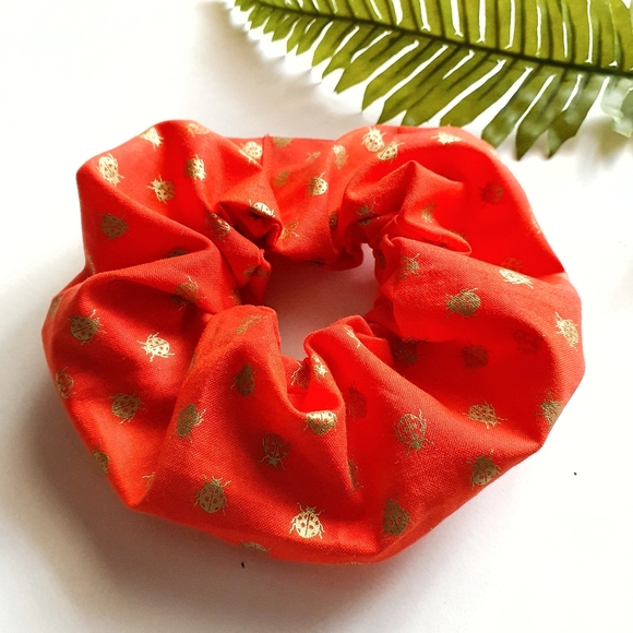 Gaviota Accessories - 6 for $15  * X-Large Dark Orange Scrunchie